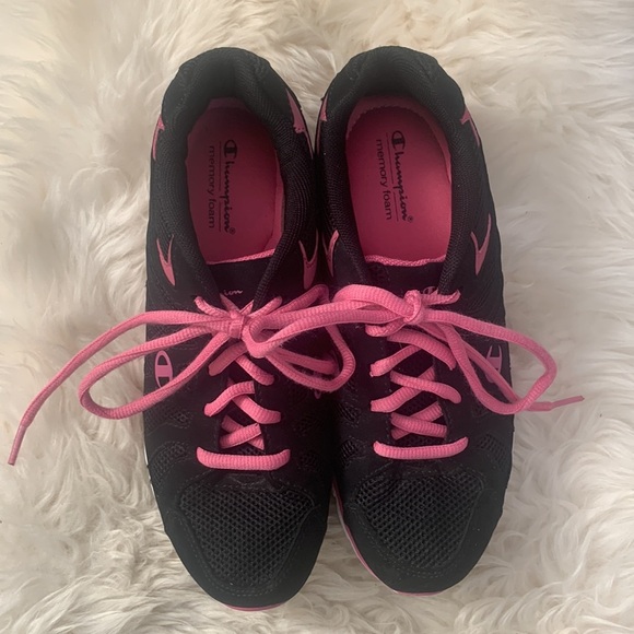 Women’s champion running shoes - Picture 3 of 5